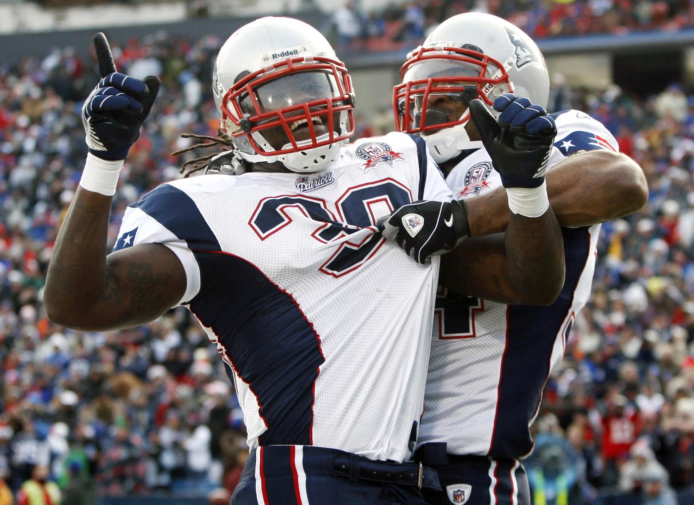 Maroney and Morris Maroney and Morris Celebrate a TD | Courtesy Patriots.com
